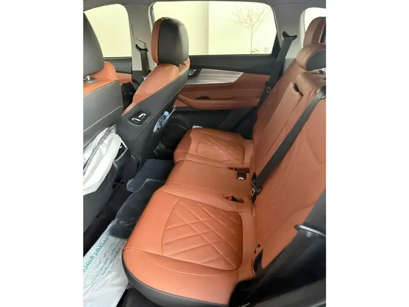 Discover undefined undefined Exterior Interior Images.Find all aspects and details of cars.