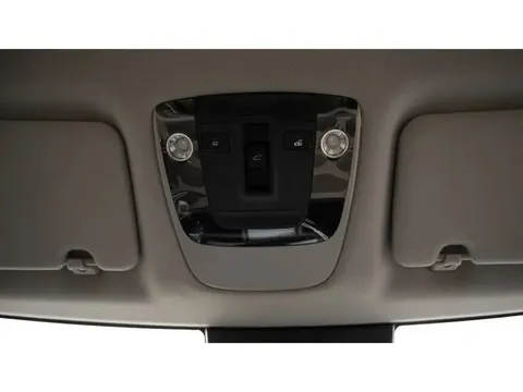 Discover undefined undefined Exterior Interior Images.Find all aspects and details of cars.