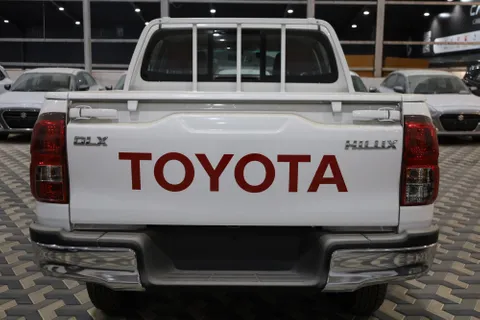New Toyota Hilux 2.4L Double Cab 4x4 2024