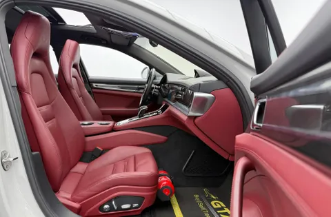 Porsche Panamera 3.0L Base 2021