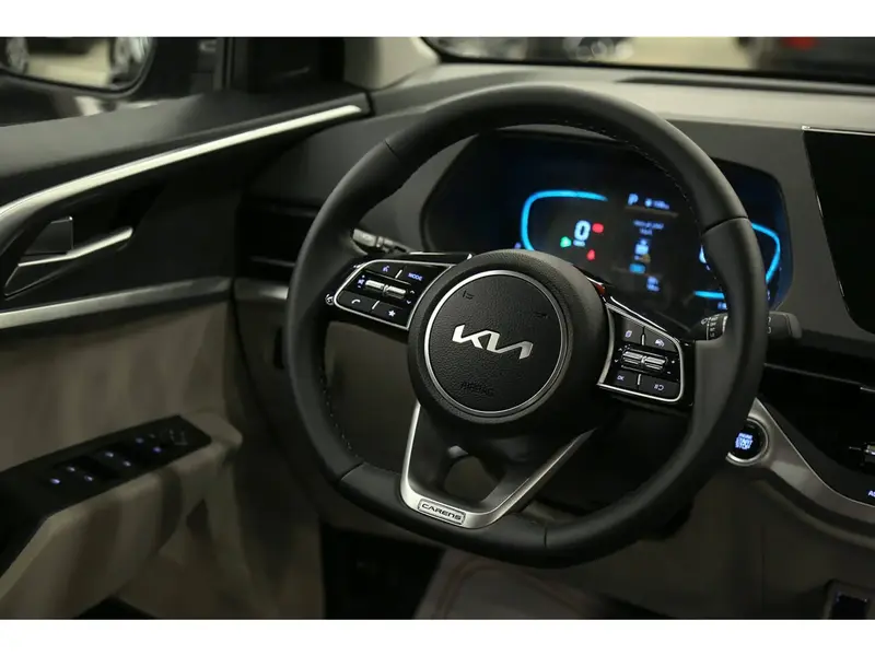 KIA Carens 2025