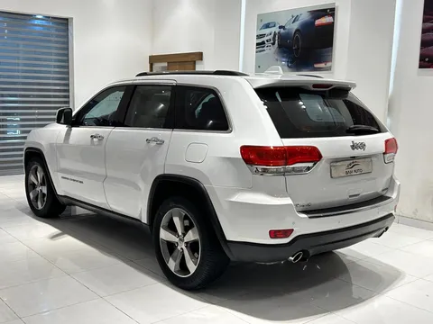 Jeep Grand Cherokee Limited 5.7L 2015