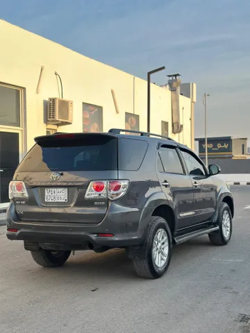 Discover undefined undefined Exterior Interior Images.Find all aspects and details of cars.
