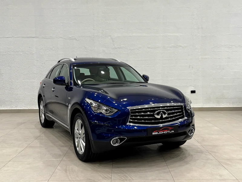 انفينيتي QX70 2016