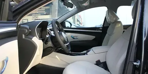 Discover undefined undefined Exterior Interior Images.Find all aspects and details of cars.