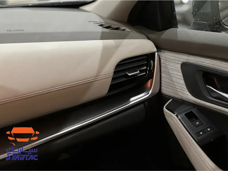 Discover undefined undefined Exterior Interior Images.Find all aspects and details of cars.