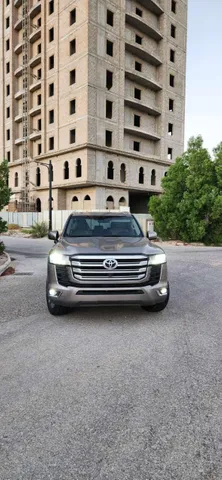 Discover undefined undefined Exterior Interior Images.Find all aspects and details of cars.