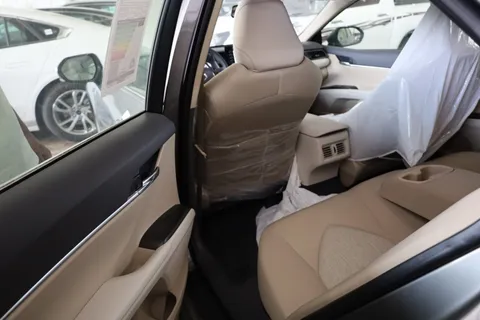 New Toyota Camry 2.5L GLE 212 HP 2023