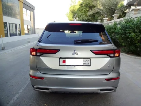 Discover undefined undefined Exterior Interior Images.Find all aspects and details of cars.