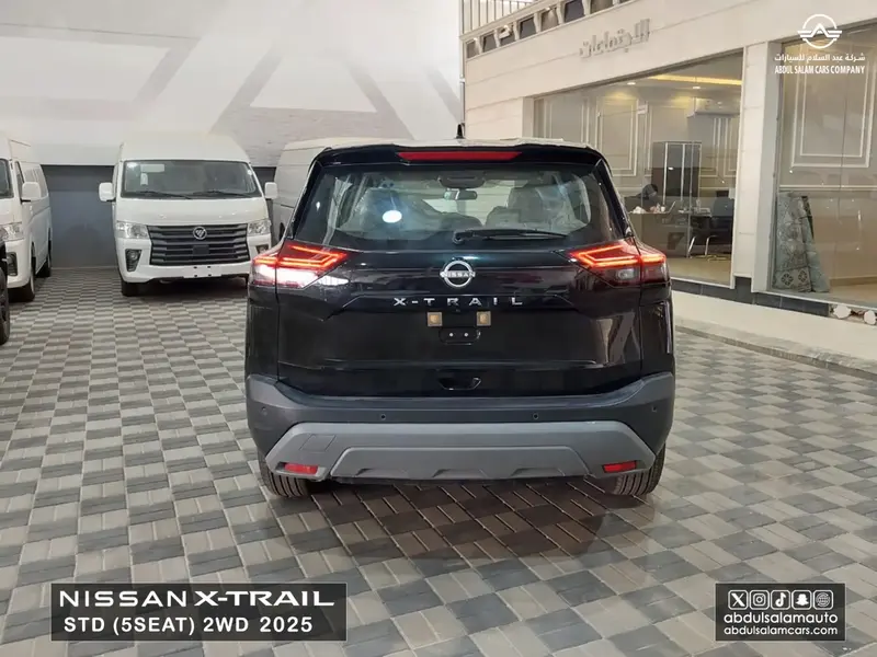 Discover undefined undefined Exterior Interior Images.Find all aspects and details of cars.