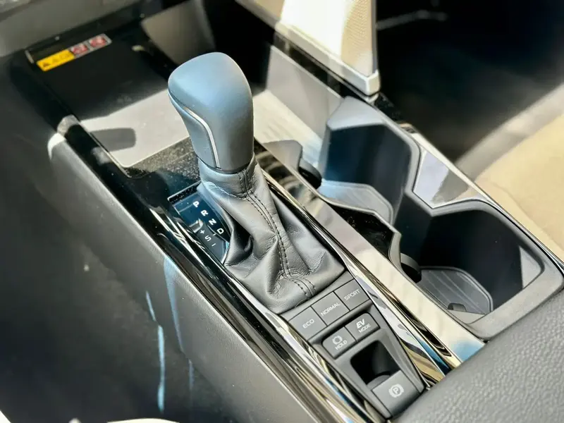 Toyota Camry 2025