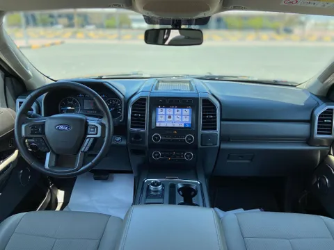 Discover undefined undefined Exterior Interior Images.Find all aspects and details of cars.