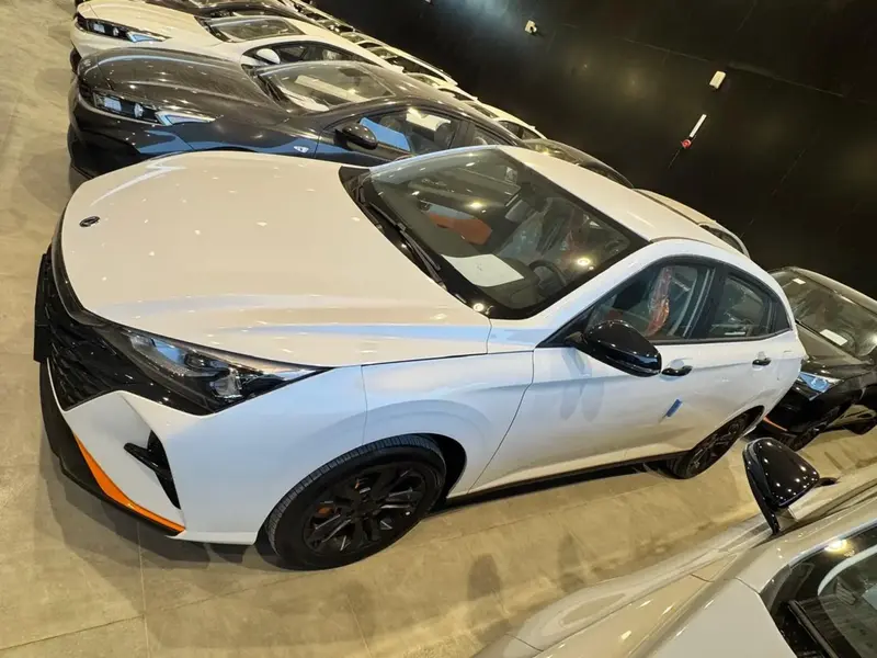 Discover undefined undefined Exterior Interior Images.Find all aspects and details of cars.