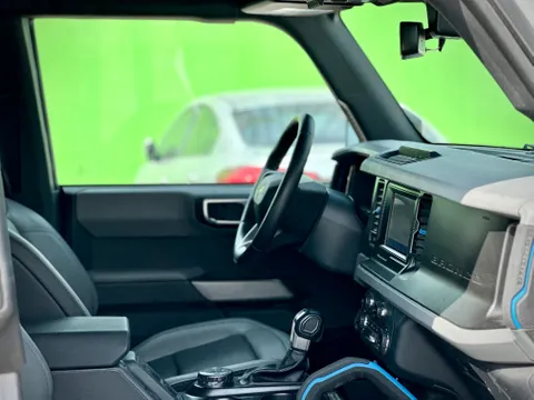 Discover undefined undefined Exterior Interior Images.Find all aspects and details of cars.