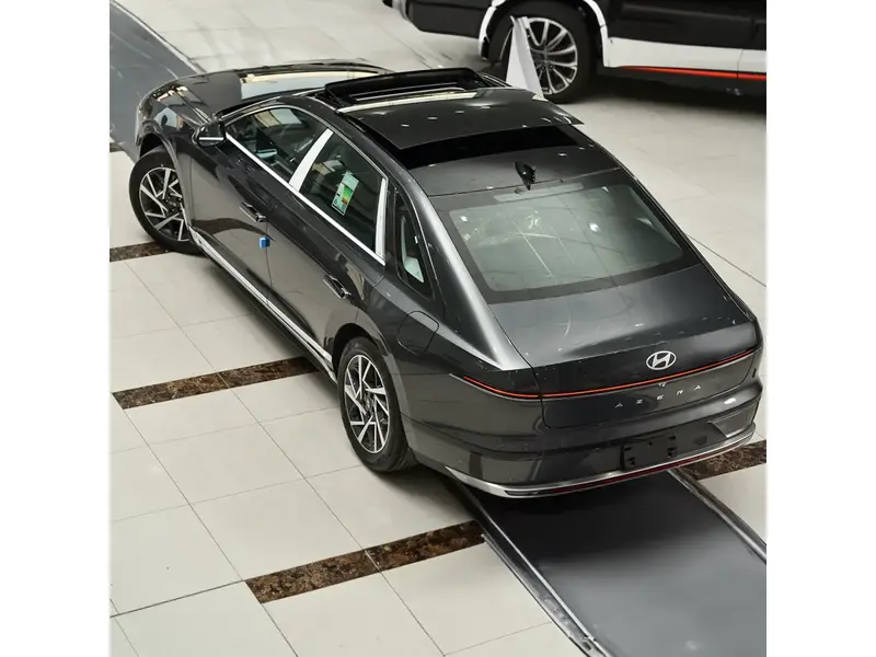 Hyundai Azera 2025