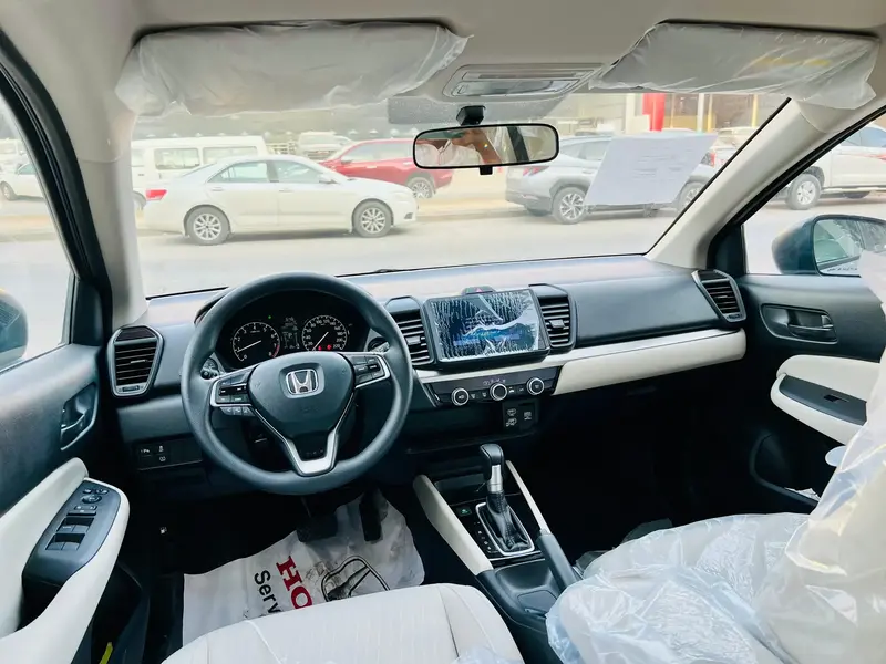 Discover undefined undefined Exterior Interior Images.Find all aspects and details of cars.
