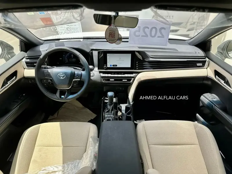 Toyota Camry 2025