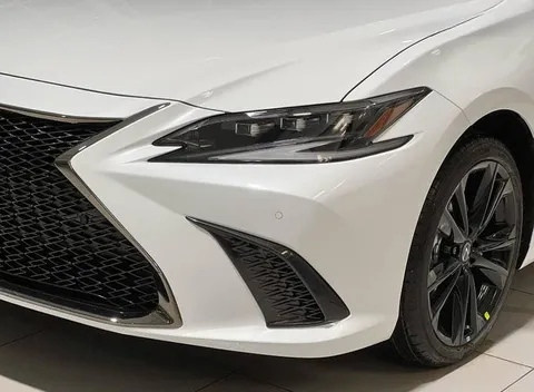 Discover undefined undefined Exterior Interior Images.Find all aspects and details of cars.
