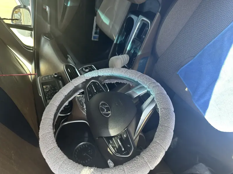 Discover undefined undefined Exterior Interior Images.Find all aspects and details of cars.