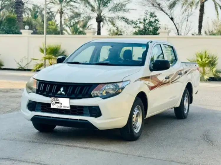 mitsubishi mitsubishi-l200 image Mitsubishi L200 2.4L Double Cab GL (2WD) 2017
