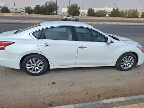Discover undefined undefined Exterior Interior Images.Find all aspects and details of cars.