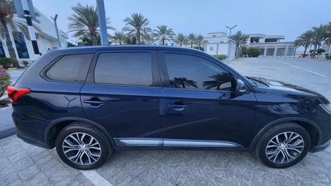 Mitsubishi Outlander 2.4L GLX 2016