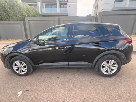 Discover undefined undefined Exterior Interior Images.Find all aspects and details of cars.