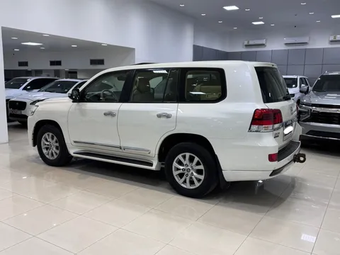 Toyota Land Cruiser 4.6 GXR 2018