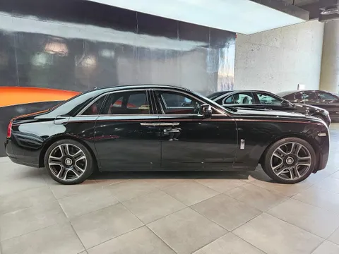 Discover undefined undefined Exterior Interior Images.Find all aspects and details of cars.