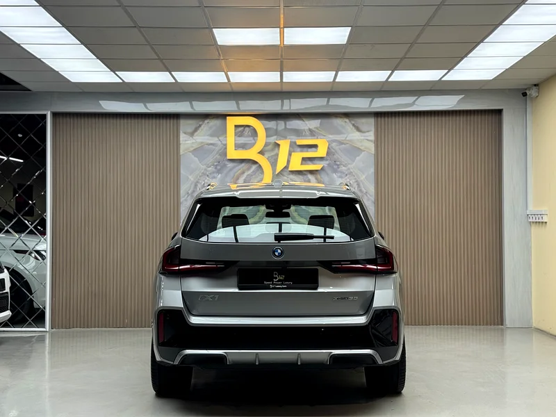 بي أم دبليو X1 2023