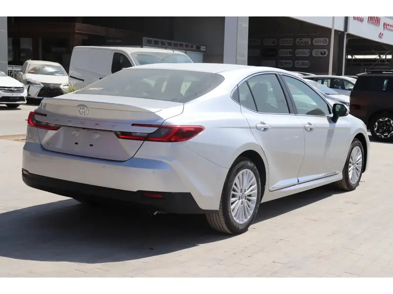 Toyota Camry 2025