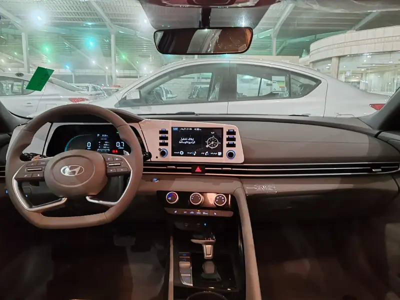 Hyundai Elantra 2025