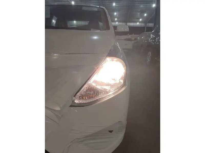 Nissan Sunny 2024