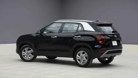 Discover undefined undefined Exterior Interior Images.Find all aspects and details of cars.