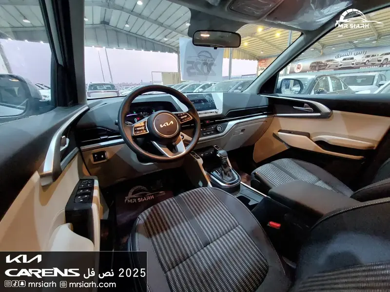 KIA Carens 2025