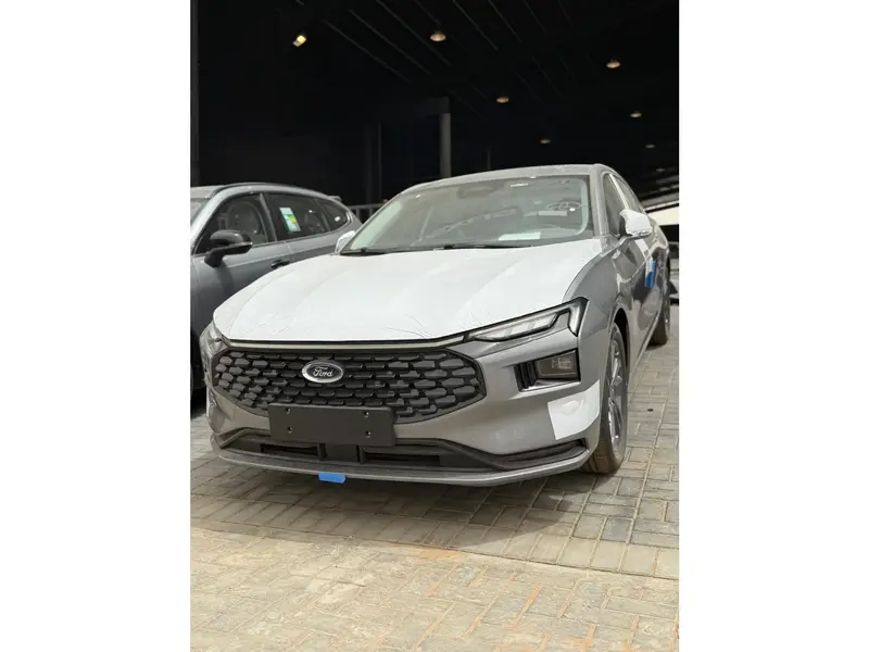 Discover undefined undefined Exterior Interior Images.Find all aspects and details of cars.