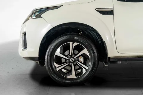 Nissan Xterra 2.5L Platinum 4WD 2021