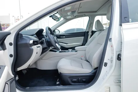 Nissan Altima 2021