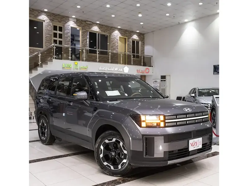 Discover undefined undefined Exterior Interior Images.Find all aspects and details of cars.