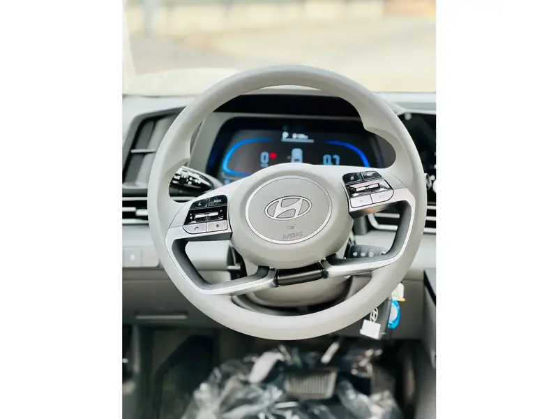 Hyundai Elantra 2025