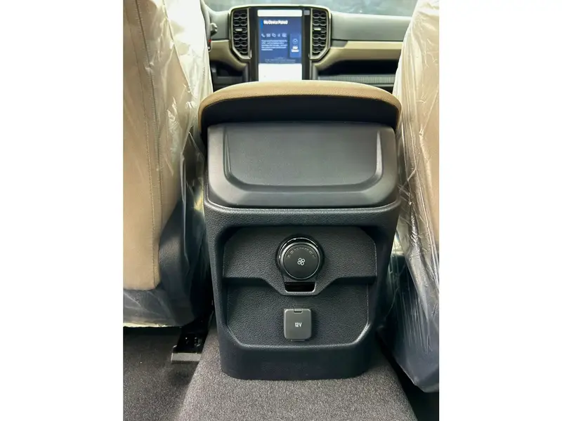 Ford EVEREST 2024