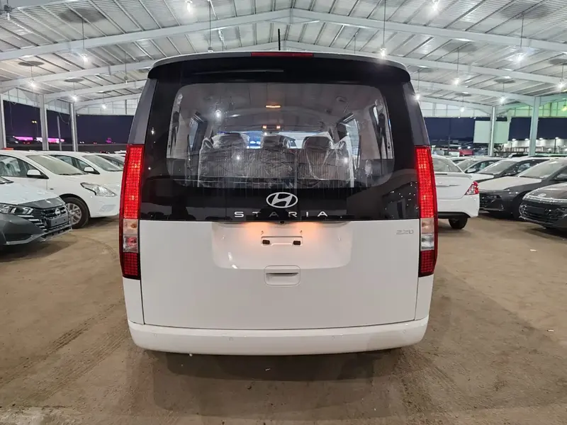 Hyundai Staria 2025
