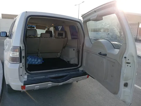 Mitsubishi Pajero 3.5L GLS 5 Door 2012