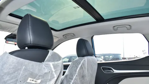 Discover undefined undefined Exterior Interior Images.Find all aspects and details of cars.