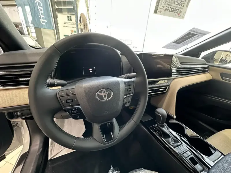 Discover undefined undefined Exterior Interior Images.Find all aspects and details of cars.