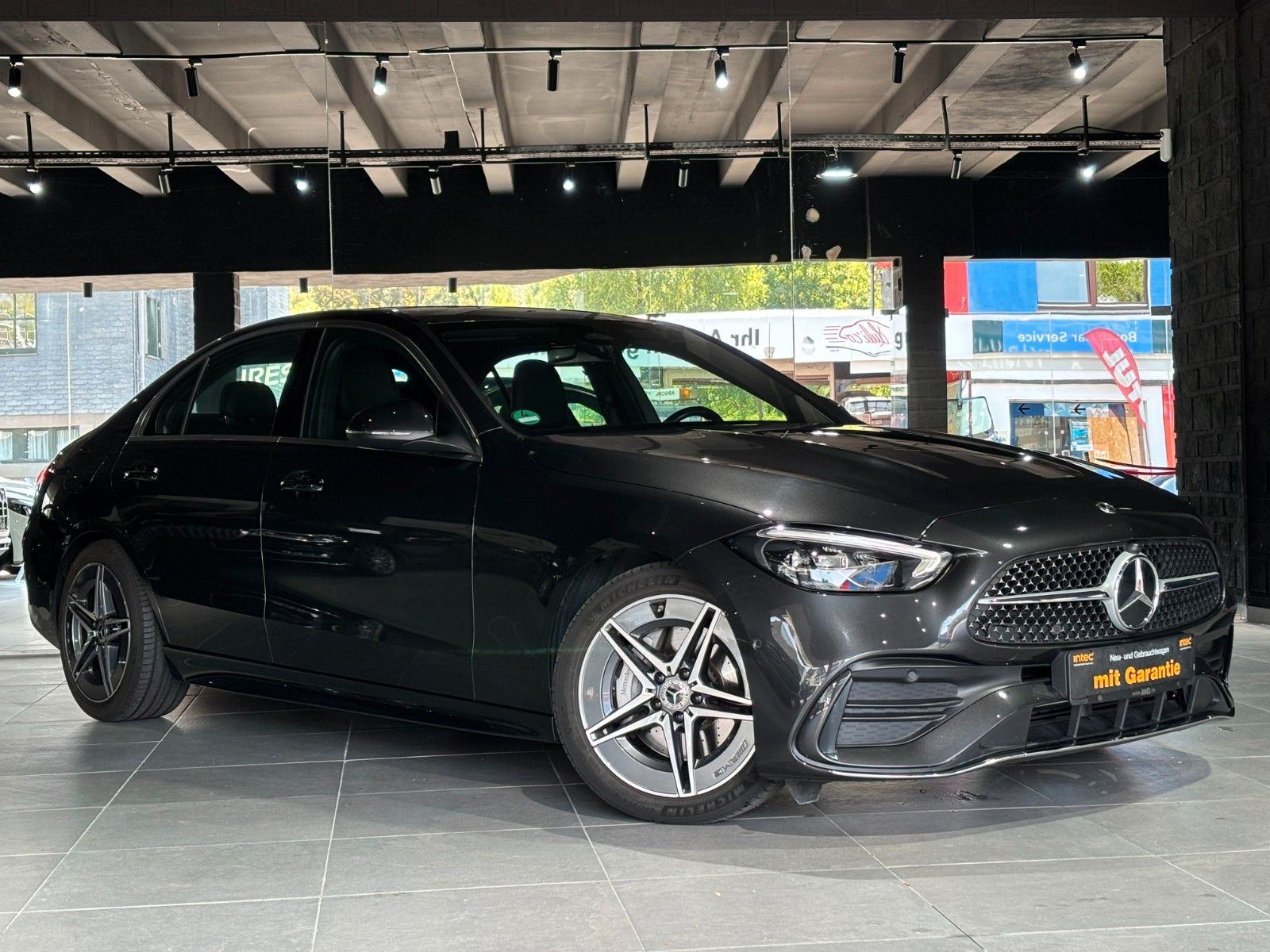 مرسيدس بنز C Class 2024
