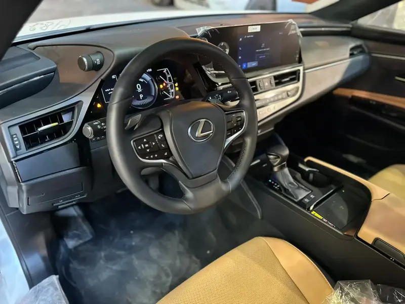 Lexus ES 2024