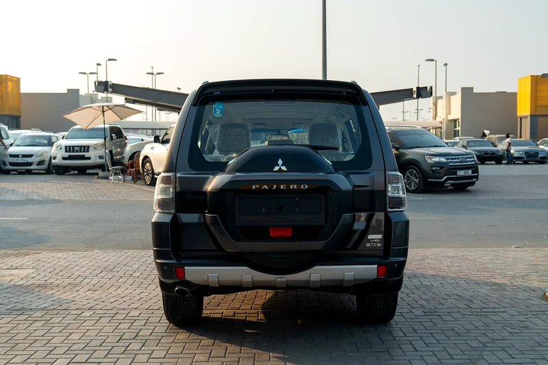 Mitsubishi Pajero 2015
