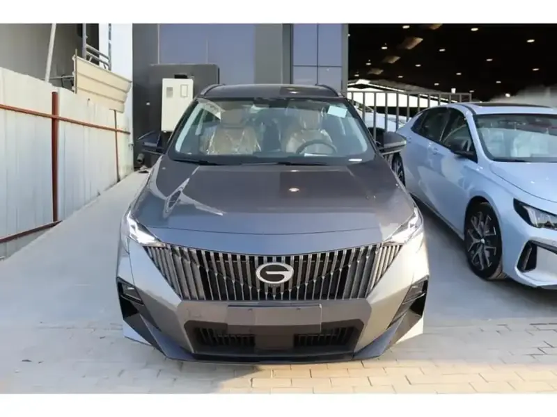 Discover undefined undefined Exterior Interior Images.Find all aspects and details of cars.