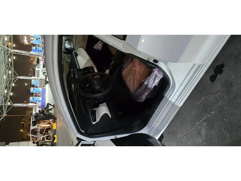 Discover undefined undefined Exterior Interior Images.Find all aspects and details of cars.